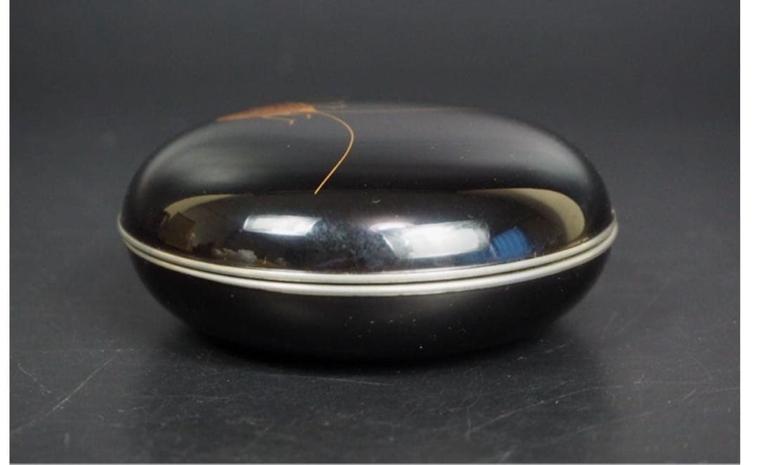 送料無料　漆芸の名工『池田峰志」造　銀縁蒔絵　鈴虫香合　共箱　茶道具華道具