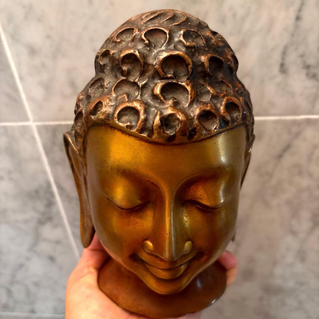 チベットアンティーク平和的なお顔で全てを見通すような瞳の仏頭　仏像涅槃