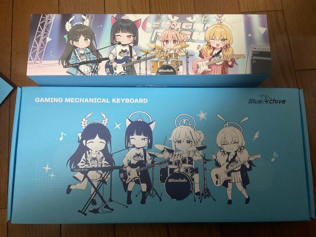 韓国限定　公式コラボ　はまじあき×ブルーアーカイブ　キーボード&プレイマット