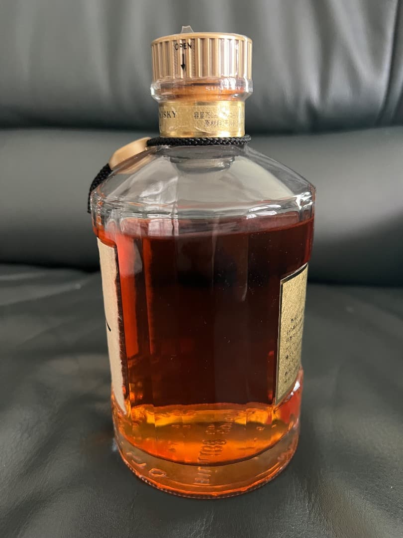 サントリー 響 金キャップ 裏ゴールドラベル 750ml