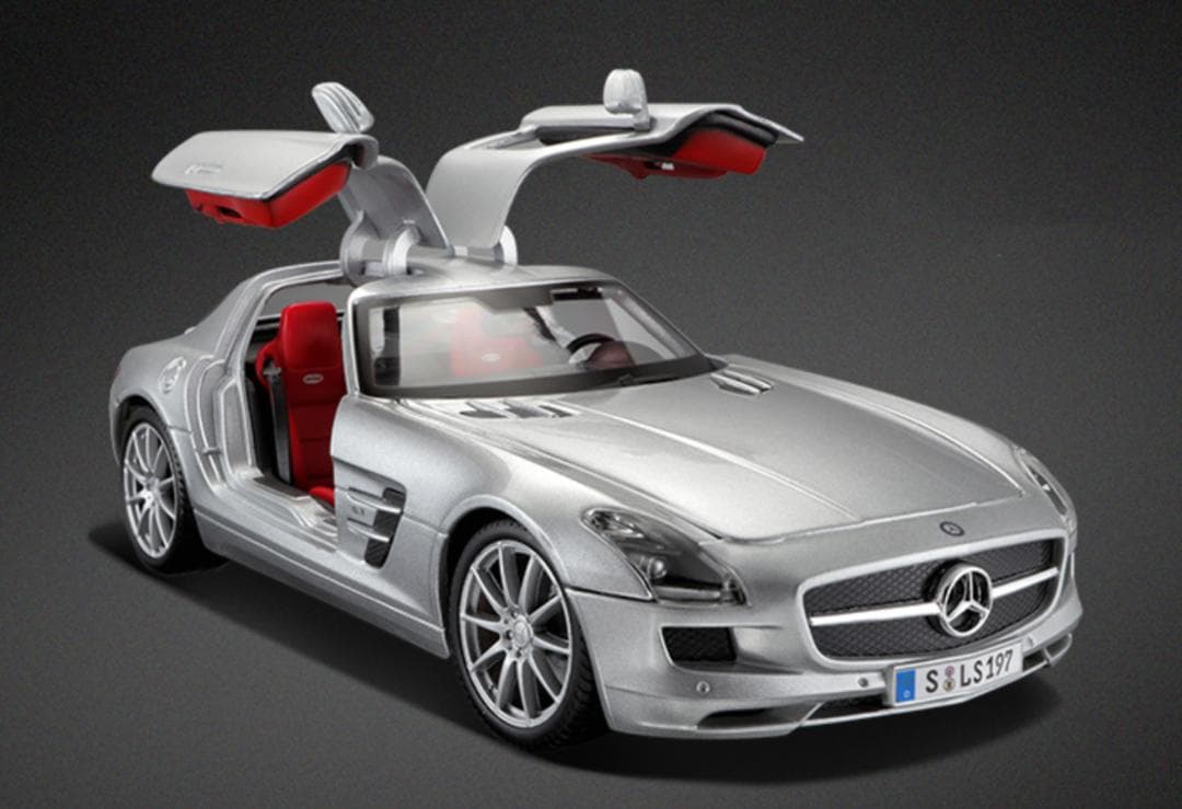 1/18 メルセデスベンツ SLS AMG ミニカー　完成品　展示台付