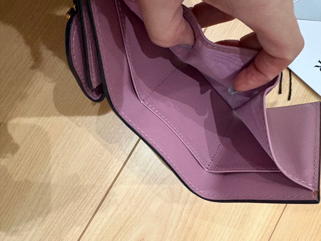 Dior ピンクレザー三つ折り財布