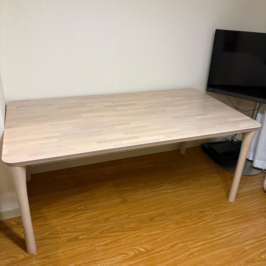 カリモク ダイニングテーブル