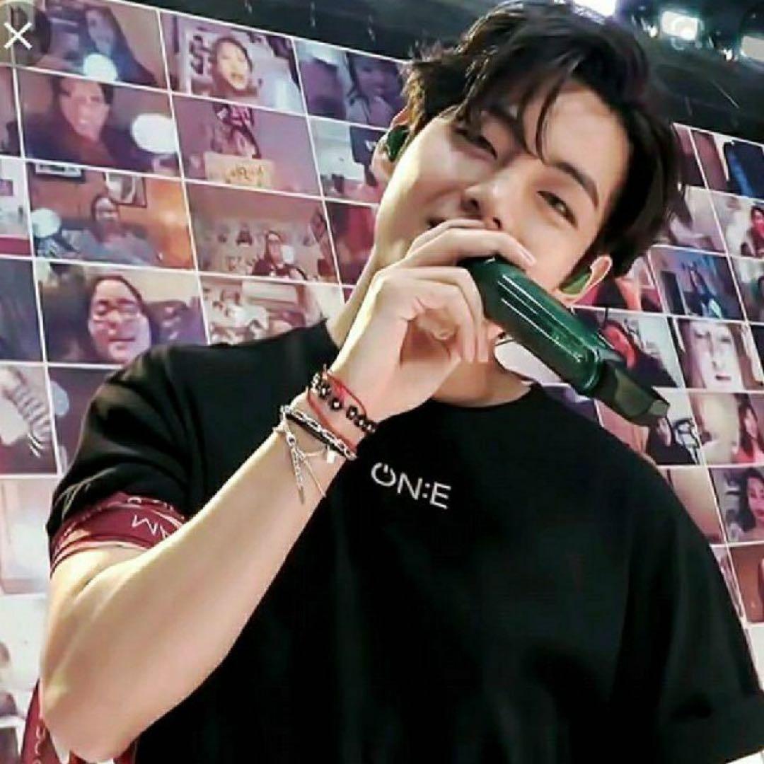 BTS MOS ON:E メンバー全員 着用 Tシャツ　新品　Lサイズ