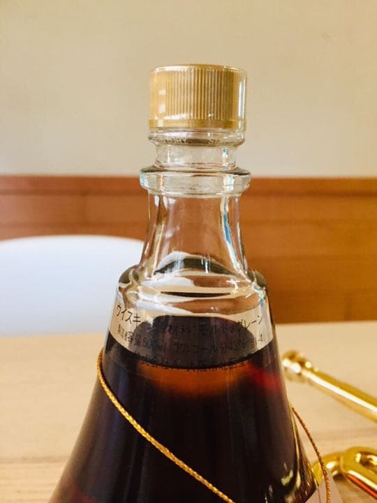 ★ サントリー 響 トランペット ウイスキー ★