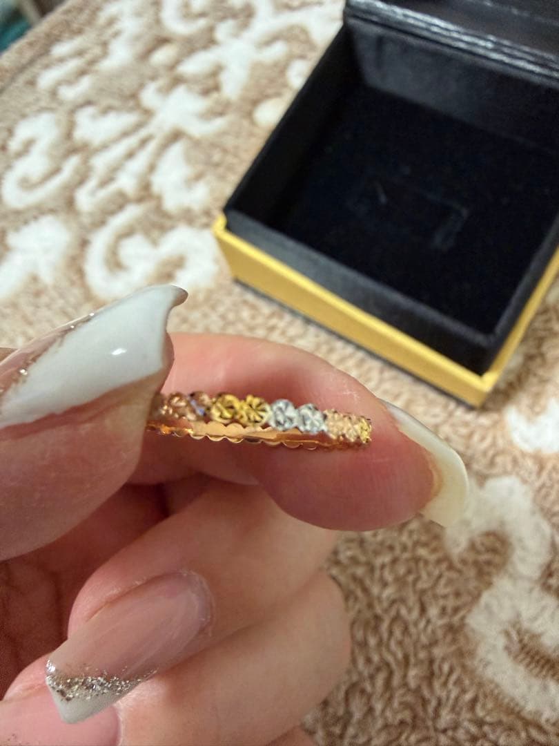 ゴールド フラワーモチーフリング 箱付き