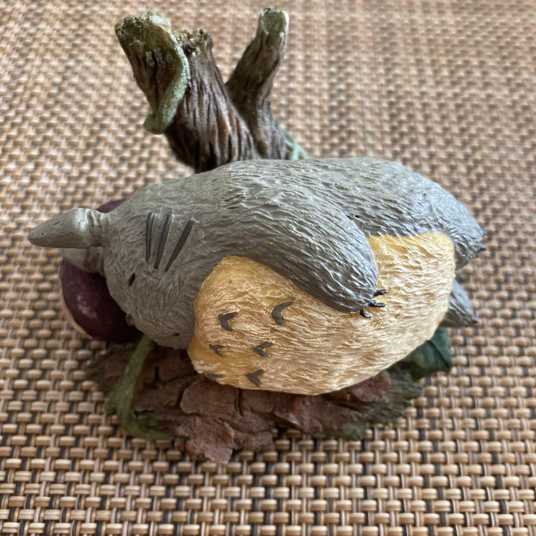 雑木林のトトロたち　森のおふとん　置物