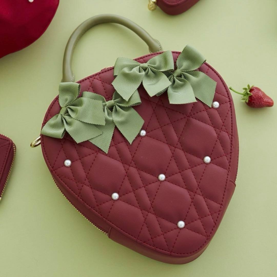 メゾンドフルール　いちごショルダーバッグ　新品