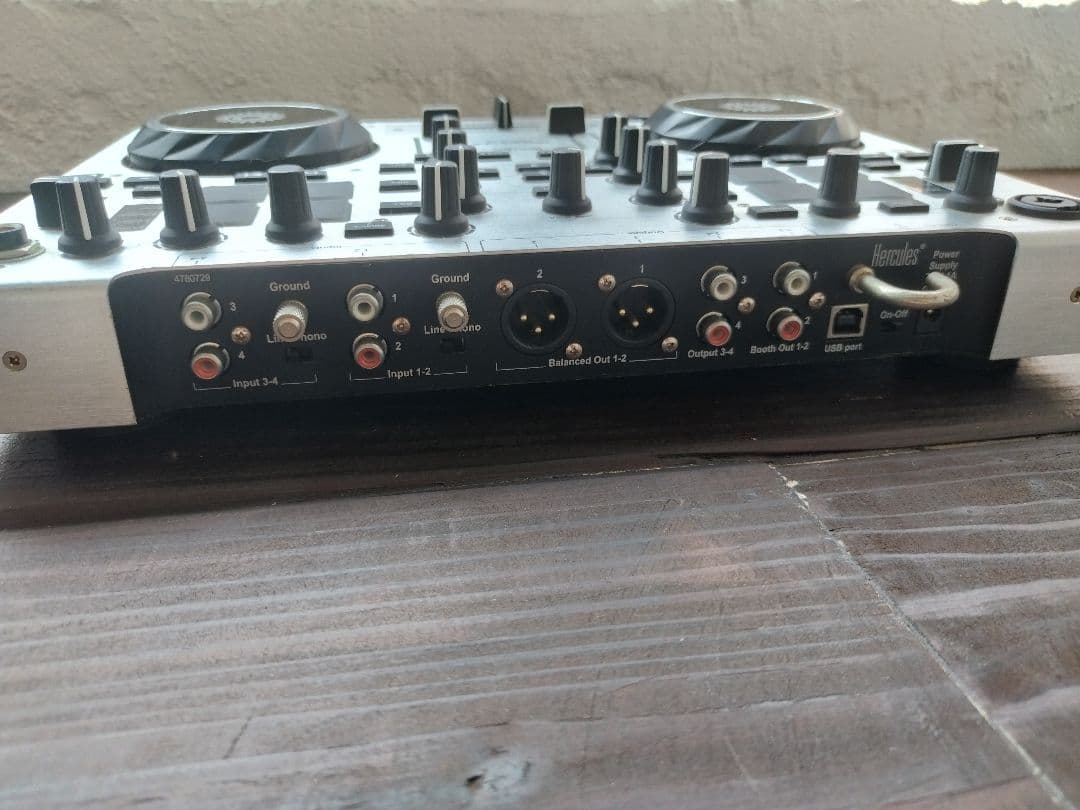 Hercules DJ Controller RMX 2　スピーカー付き