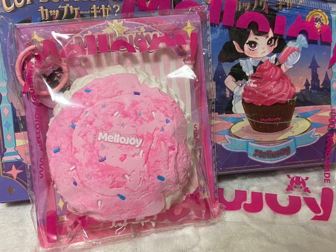 mellojoy メロジョイ　スクイーズ　カップケーキか？
