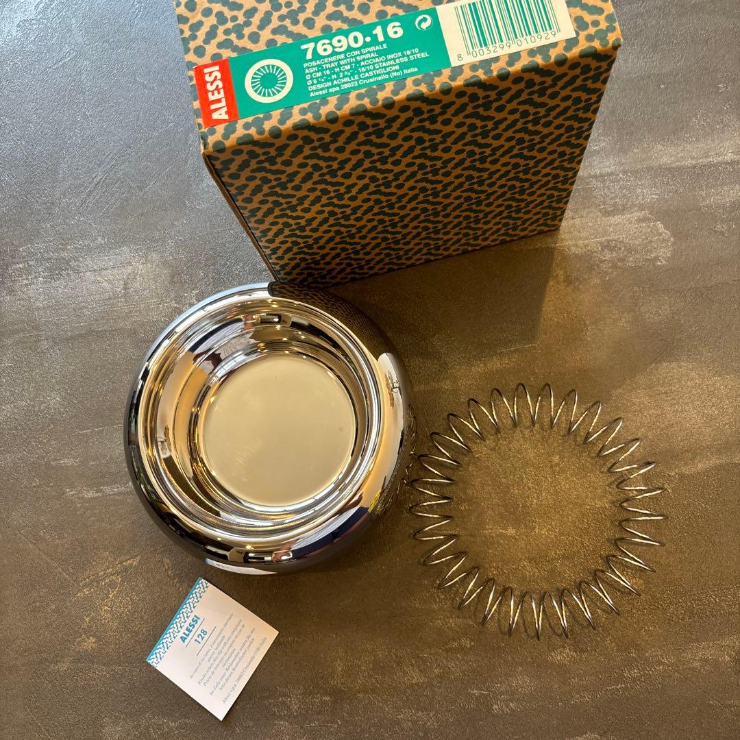 伊勢丹購入⭐︎ALESSI⭐︎アレッシィ　スパイラルアッシュトレイ　小物入れ