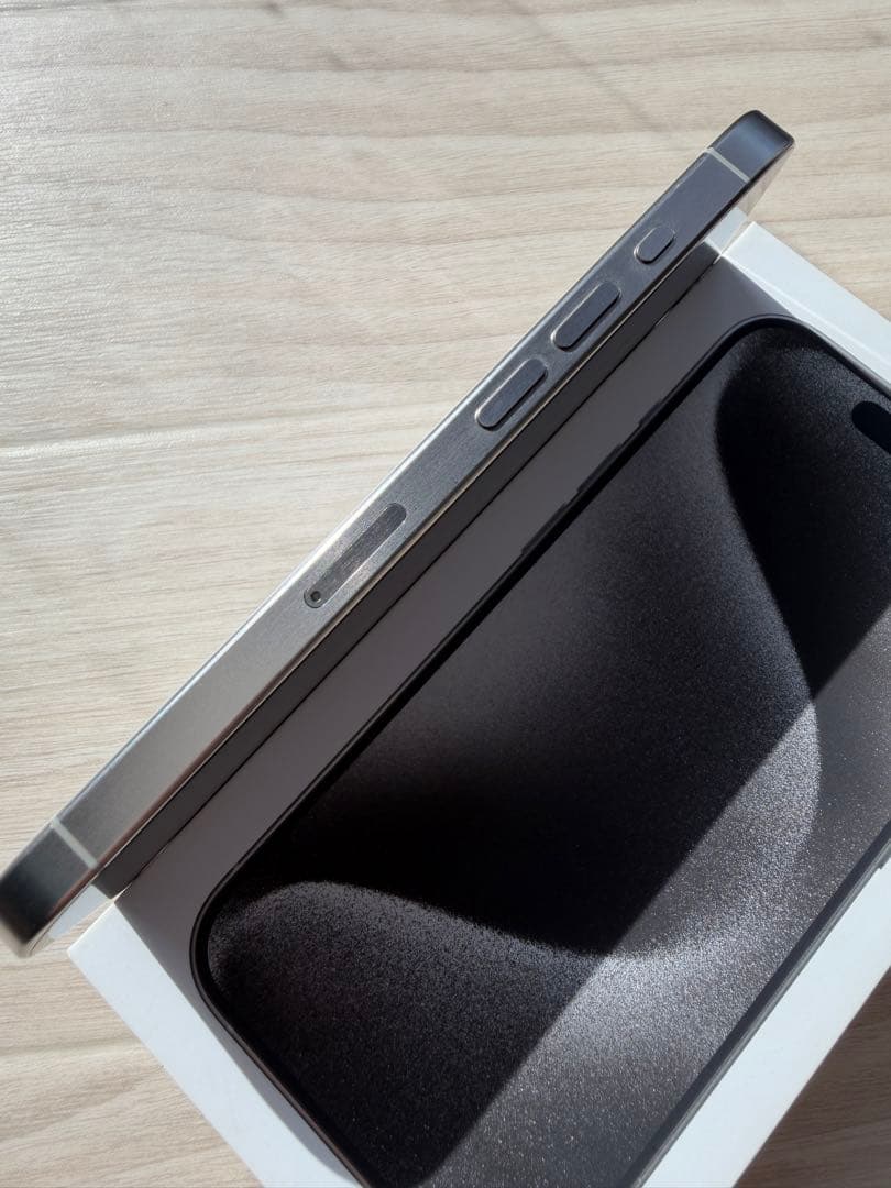 Apple iPhone 15Pro ホワイト 本体　箱付き