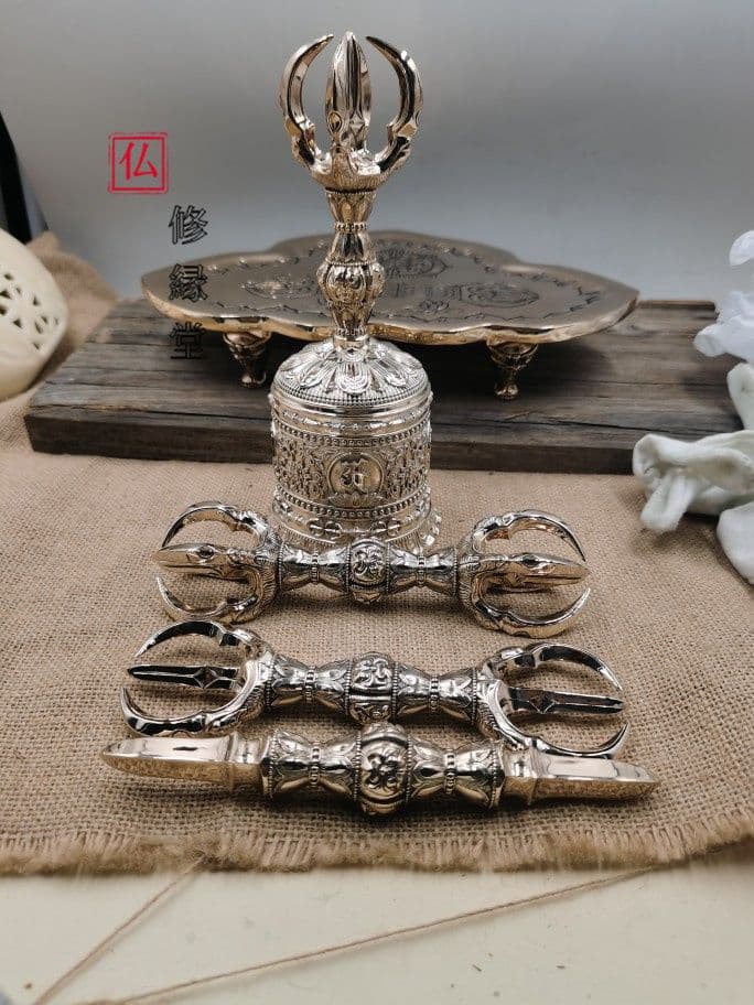 【修縁堂】密教法具 鬼面5点セット 鬼面の鈴 鐘 五鈷杵 三鈷杵 独鈷杵 真鍮