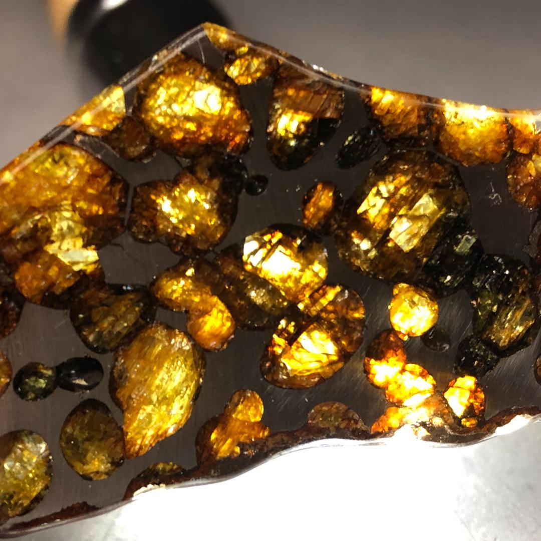 パラサイト隕石 隕石　石鉄隕石　セリコ隕石 美品　重さ約13ｇ　共箱