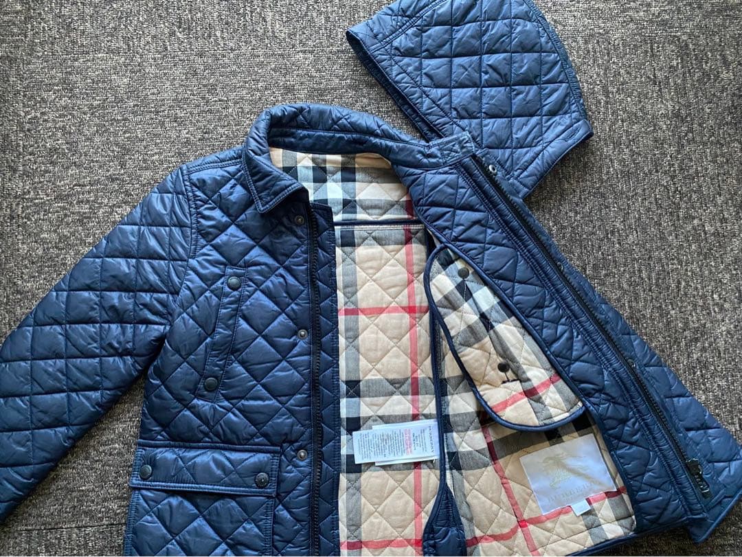 バーバリー　中綿キルティングジャケット　6Y
