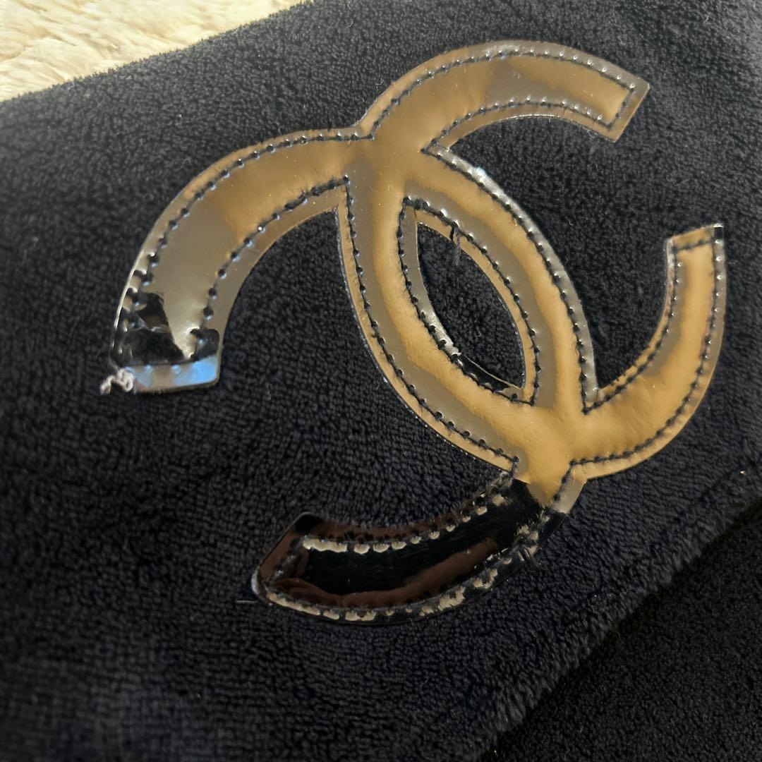 CHANEL ブラックショルダーバッグ