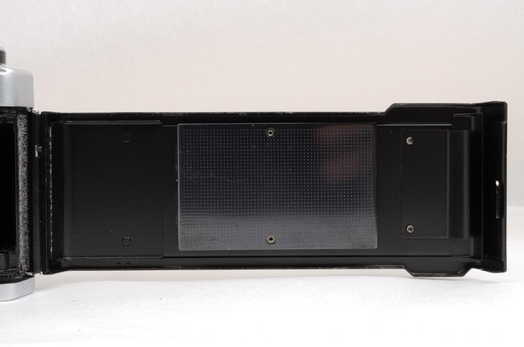 フィルムカメラ OLYMPUS OM-2N + 50mm f/1.8 + 200mm f/4