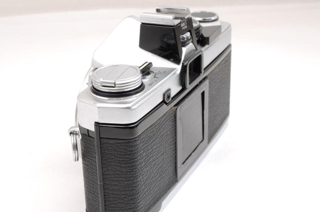 フィルムカメラ OLYMPUS OM-2N + 50mm f/1.8 + 200mm f/4