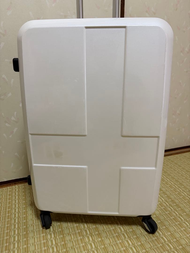 innovator イノベーター スーツケース ホワイト
