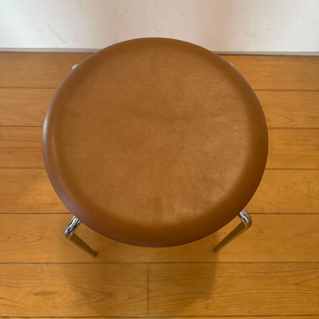 FRITZ HANSENドット スツール ワイルドレザー