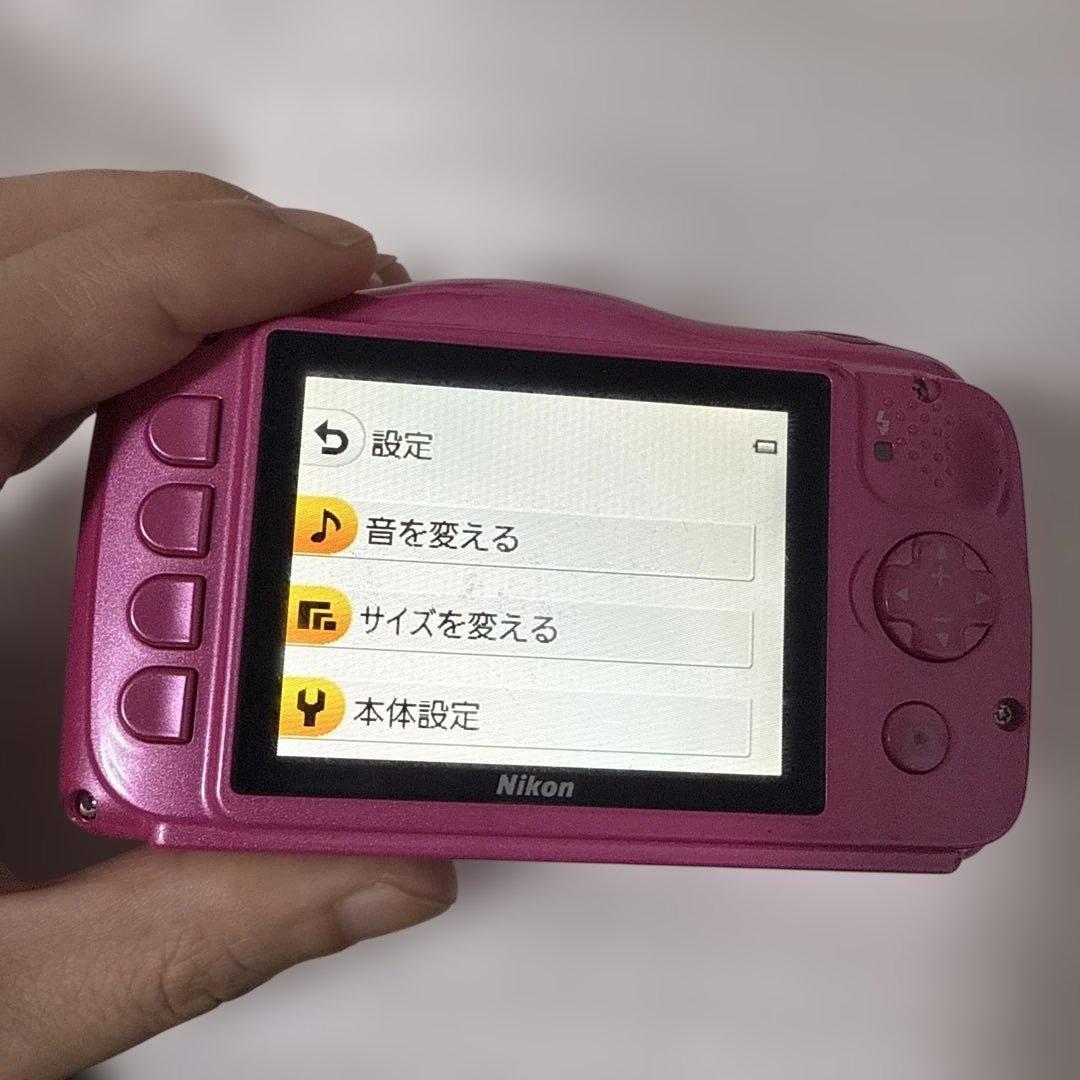 ❗️激安価格❗️デジカメ　本体　Nikon Coolpix W100