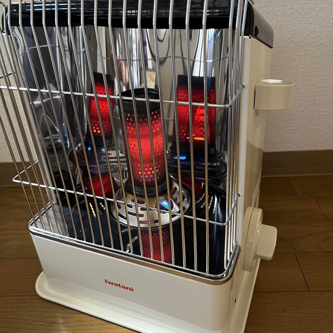 イワタニ　カセットガスストーブ　デカ暖　CB-STV-DKD 【2024年製】