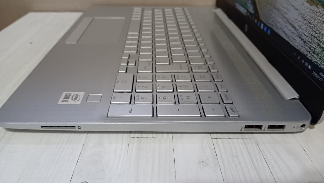 hp 15s-du2094TU 10世代i5 美品