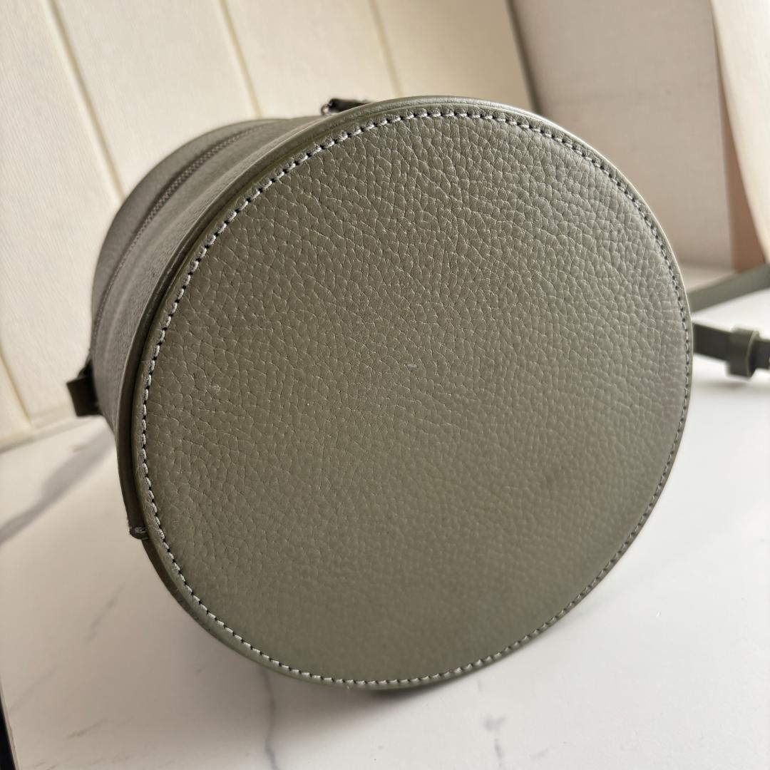 【美品】ビルディングブロック 2wayショルダーバッグ　ドラム　カーキ　　本革