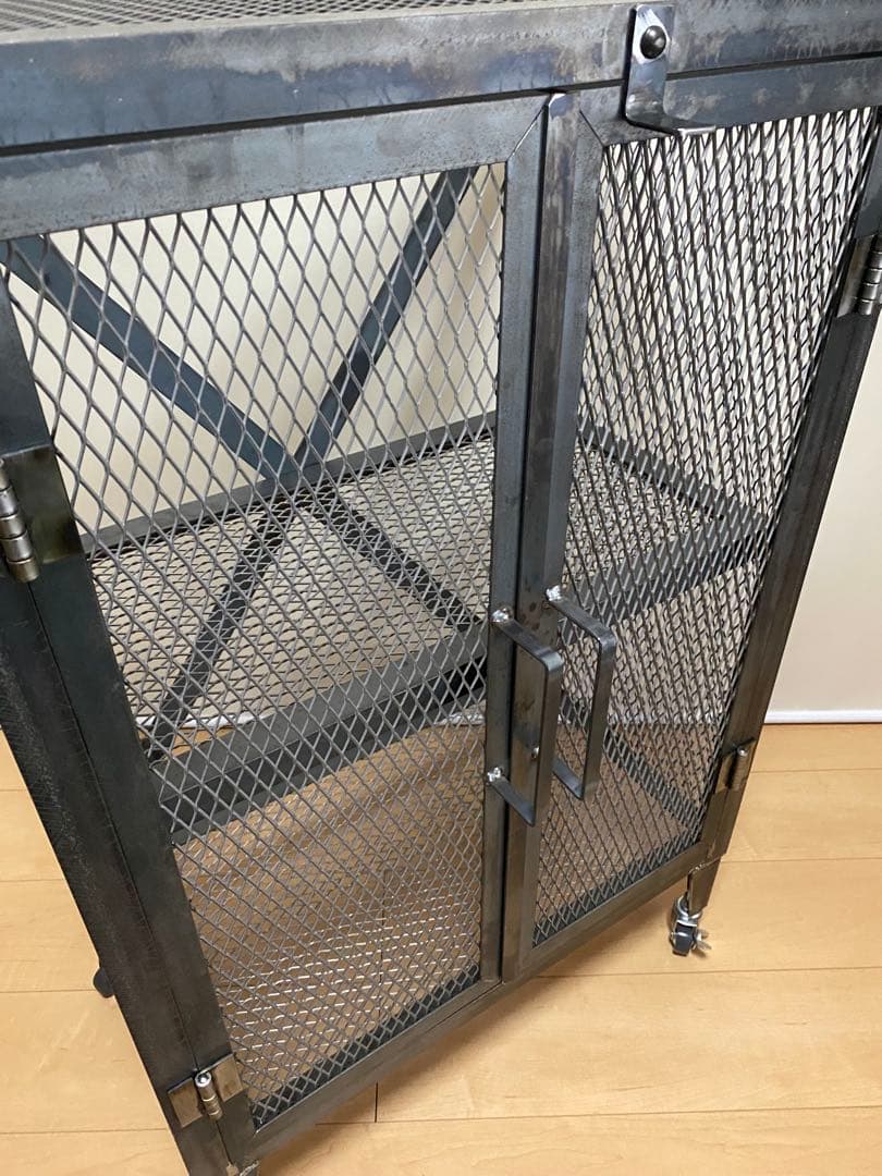 アイアンキャビネット　アイアンシェルフ　アイアンラック　アイアン家具