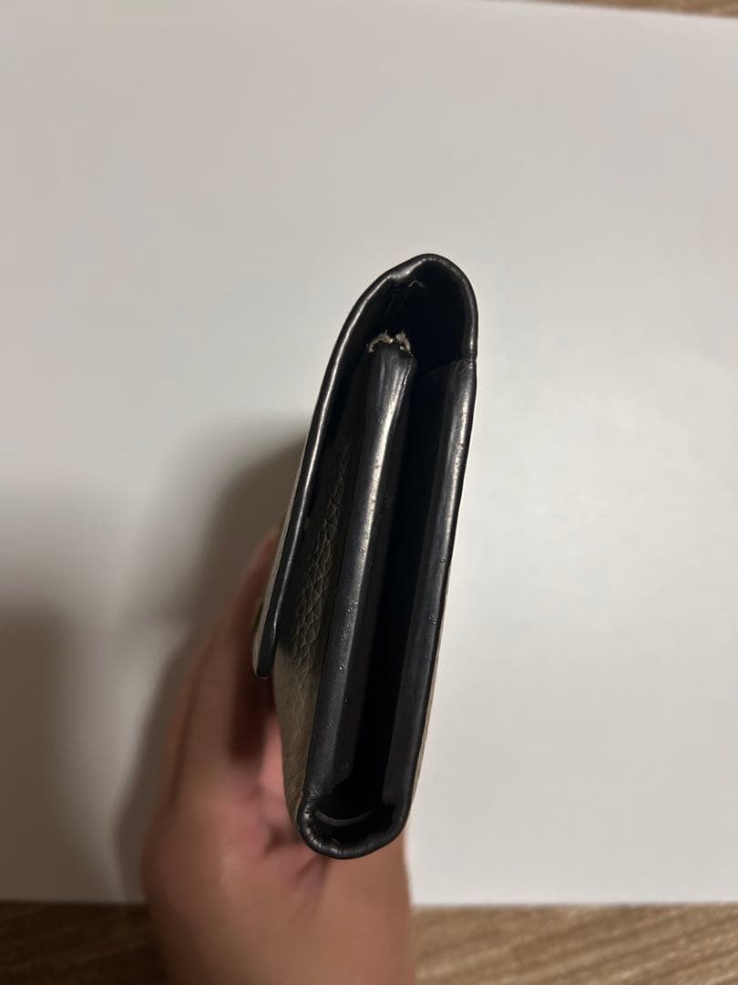 LOUIS VUITTON ポルトフォイユ　カプシーヌコンパクト　三つ折り財布