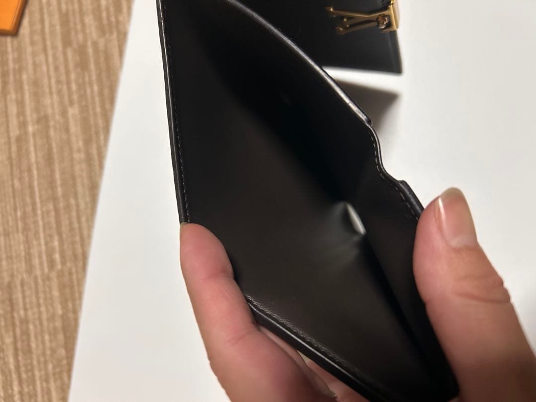 LOUIS VUITTON ポルトフォイユ　カプシーヌコンパクト　三つ折り財布