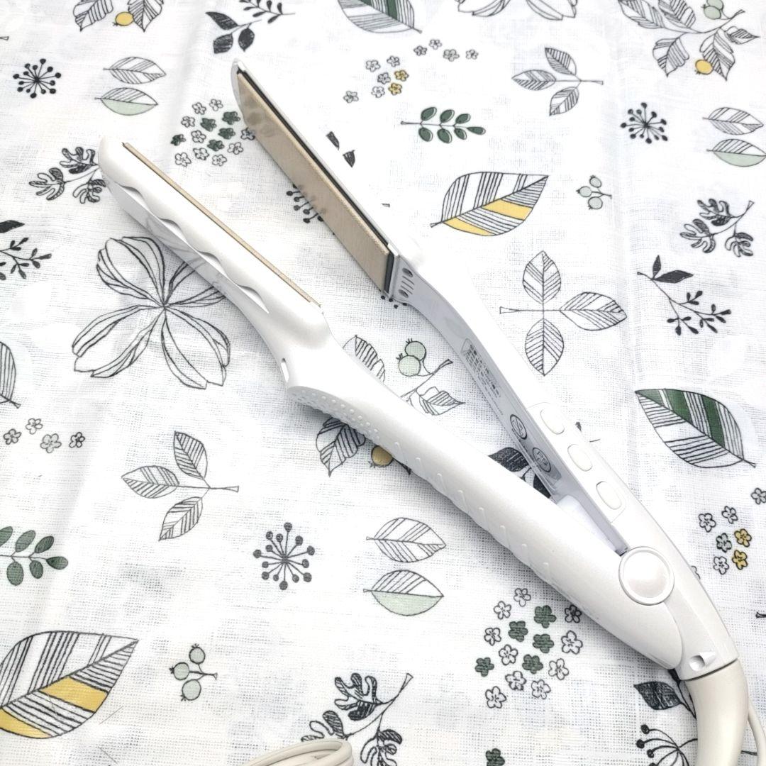 《ほぼ未使用》 KINUJO 絹女 ストレート アイロン ホワイト