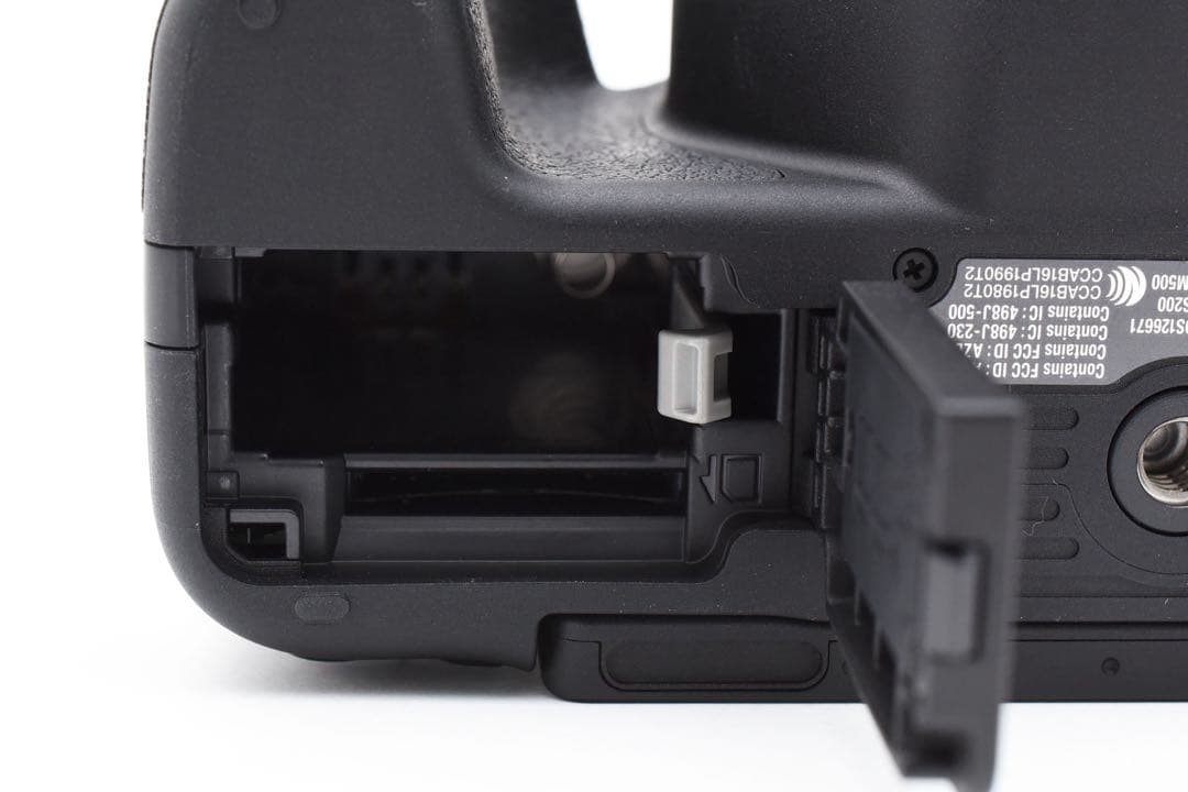 デジタル一眼レフカメラ Canon EOS Kiss X9標準レンズセット