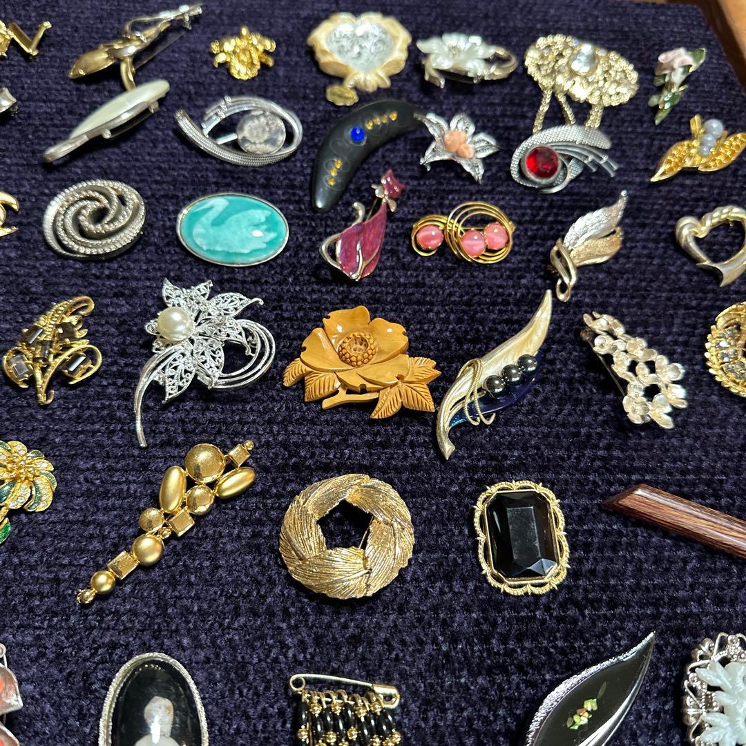 【vintage】ブローチ　大量　130点以上　まとめ売り