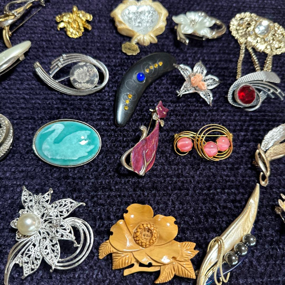 【vintage】ブローチ　大量　130点以上　まとめ売り