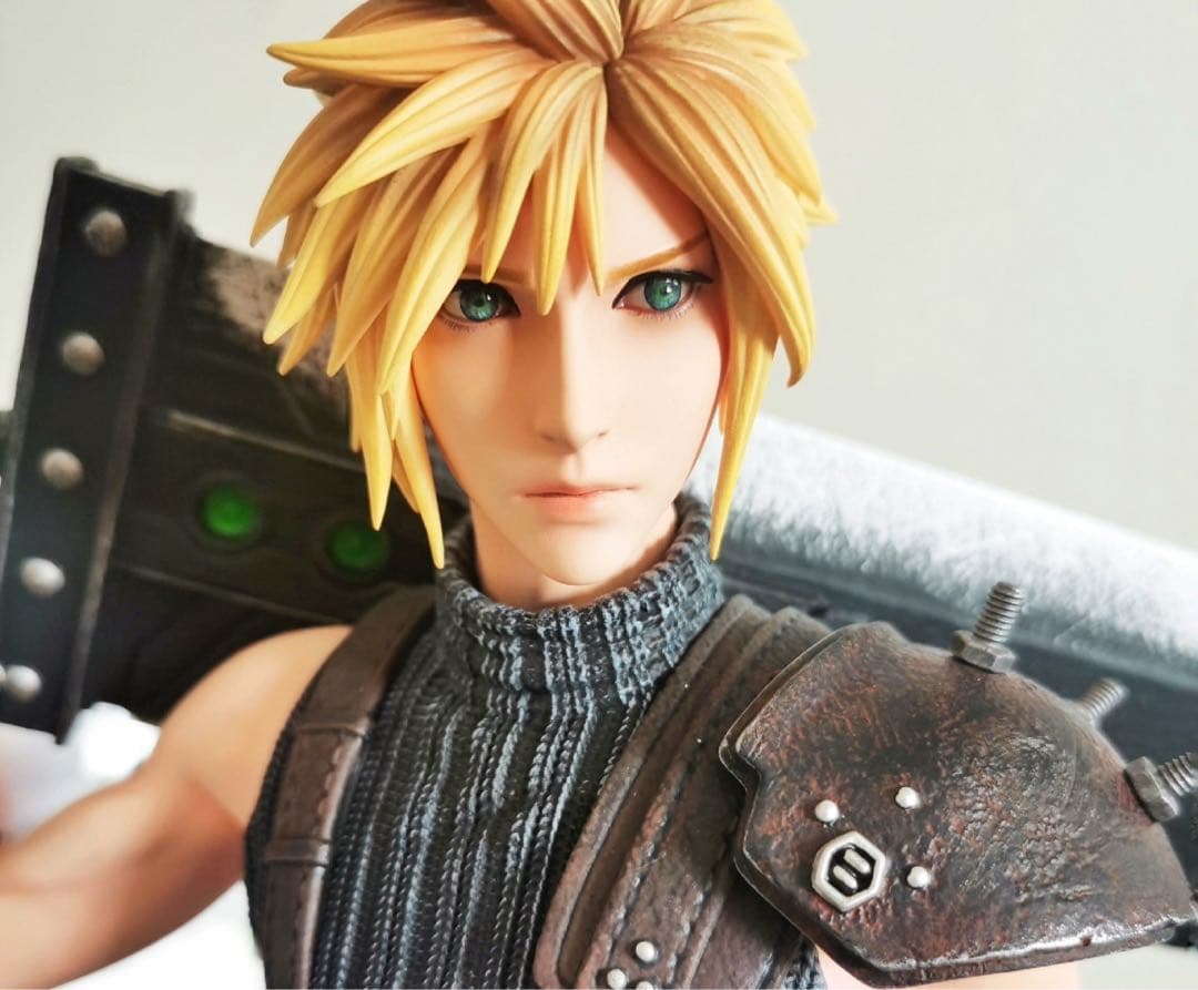 【ファイナルファンタジー7】クラウド ガレージキット特大フィギュア cloud