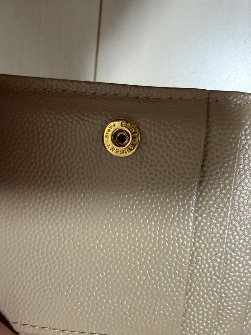 SAINT LAURENT ベージュ 二つ折り財布