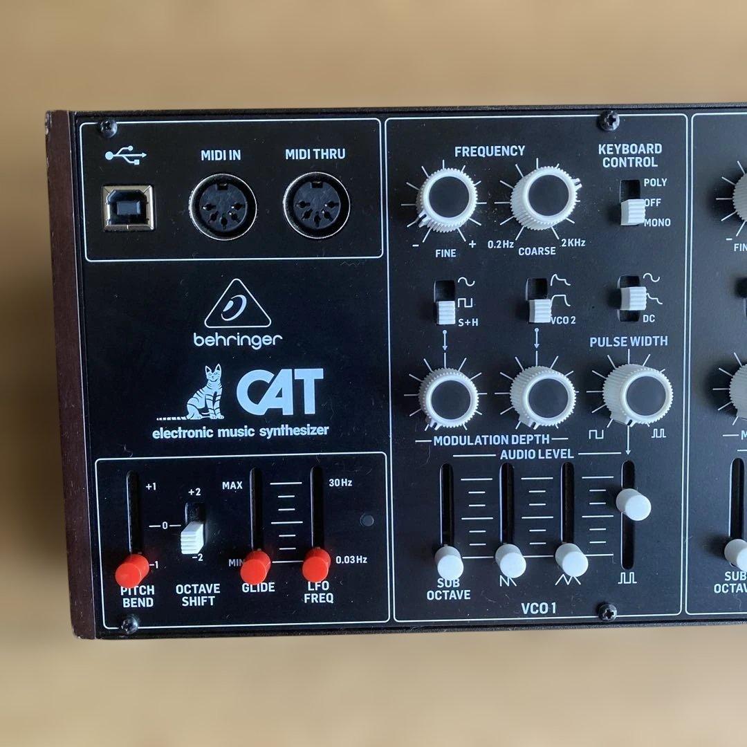 Behringer CAT デュオフォニックアナログシンセサイザ