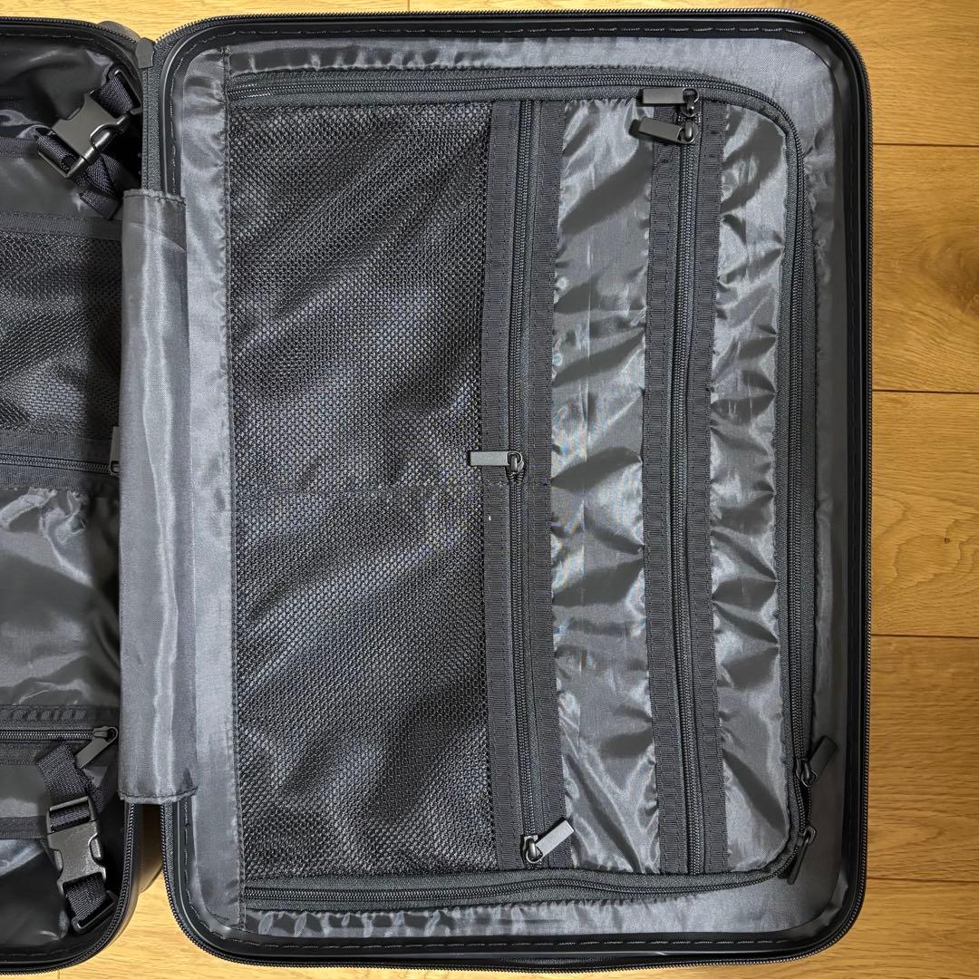 【美品】 BRIEFING H-37 キャリーケース ブラック　37L 機内可