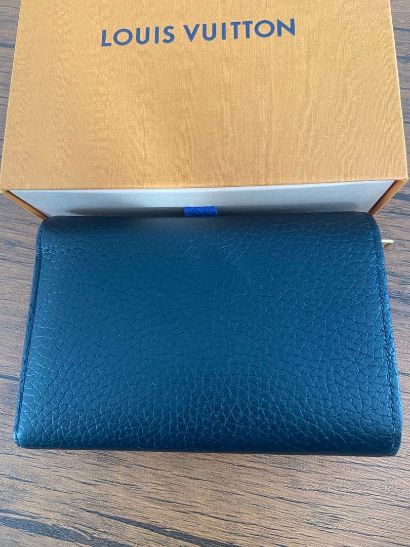 LOUIS VUITTON ルイヴィトン ポルトフォイユ カプシーヌ 財布