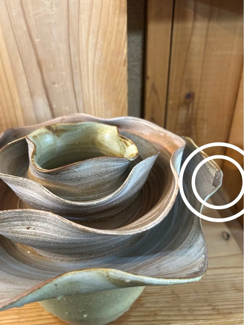 陶芸作家　やきもの　花器　花瓶　白石和宏　娘　白石阿衣