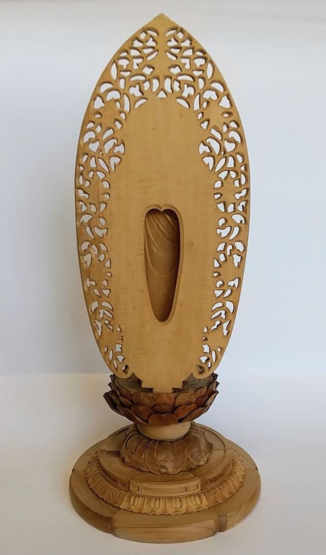 阿弥陀如来立像 5寸 #660 円台座 宝相華唐草 透彫り◆白檀 木彫 仏像