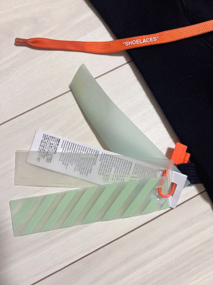 ブリングバン オフホワイトOFF-WHITEクロスアローパーカー