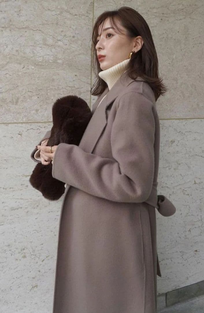 【人気】　近年モデル　アニュアンス　リバーロングコート　ロング　ベルト　Aライン