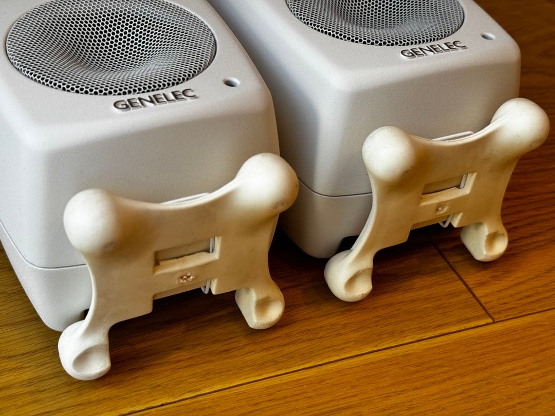 GENELEC 6010A アクティブスピーカーペア　ホワイト