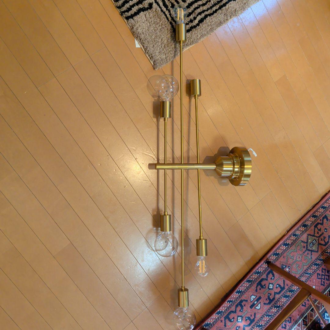 Astre　ゴールドシーリングライト 4灯式 モダンデザイン