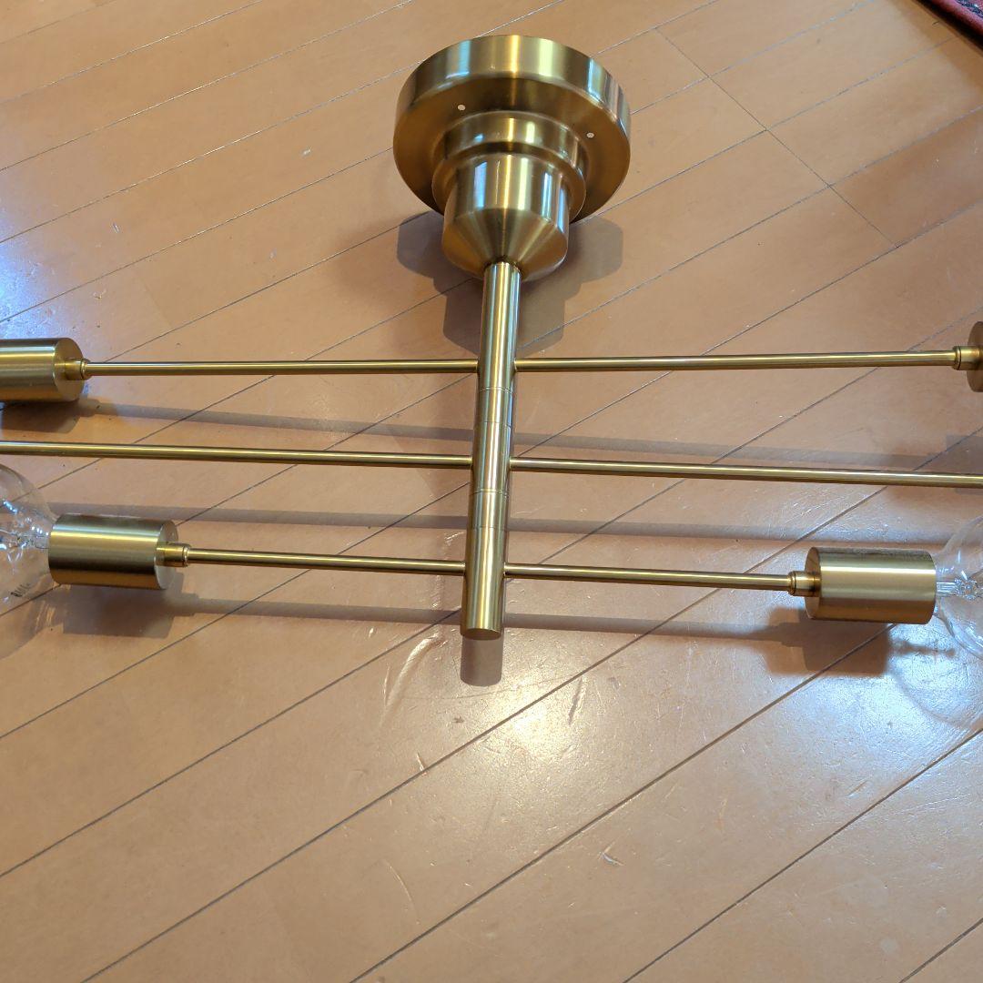 Astre　ゴールドシーリングライト 4灯式 モダンデザイン