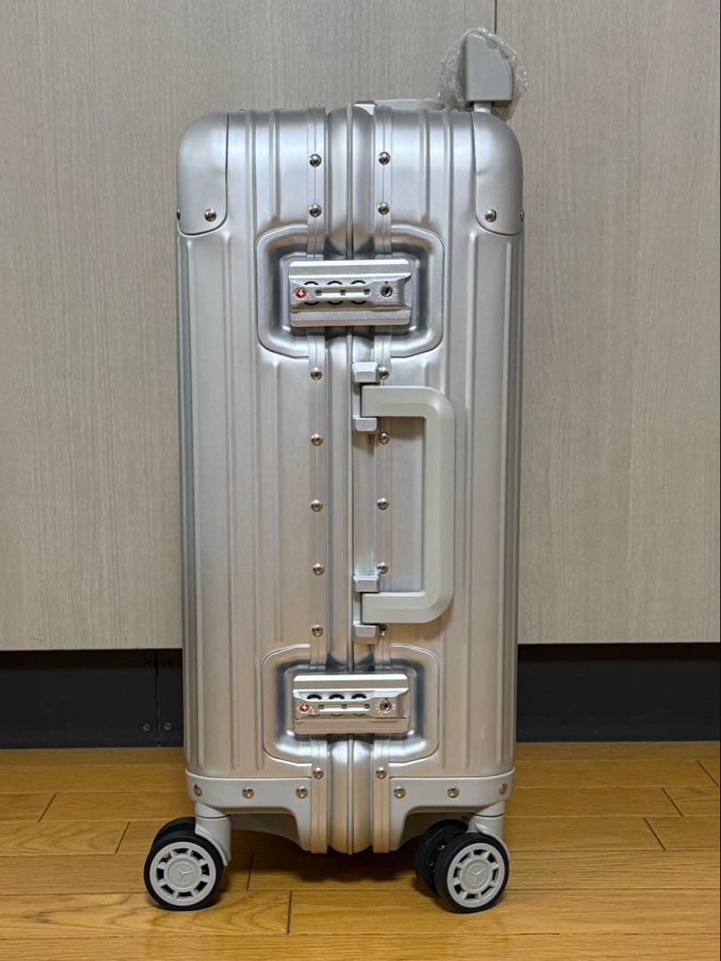 メルセデスベンツ アルミスーツケース シルバー キャリーケース