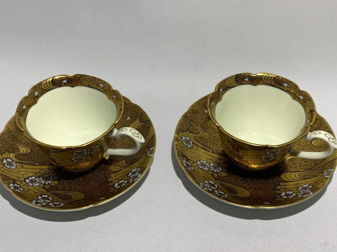 有田焼　染錦　古伊万里様式 　蒔絵 花筏　幸楽窯　カップ＆ソーサー 2客