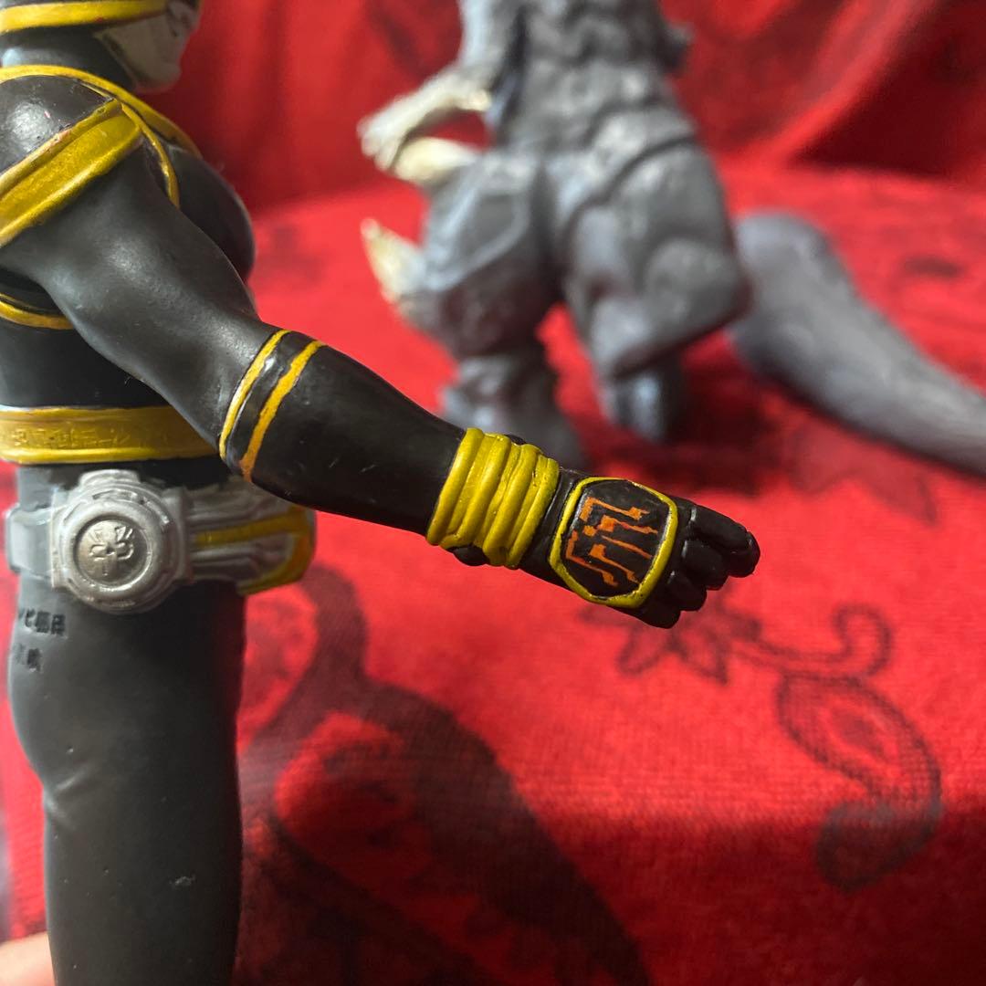 仮面ライダークウガ ライジングマイティ ソフビ